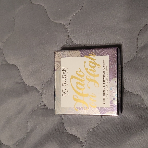 Halo on High Luminizing Powder-Cream by So Susan Cosmetics in Candles & Kisses - Picture 1 of 8